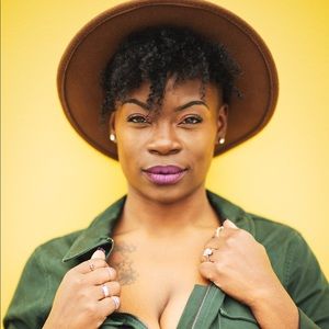 Meet your Posher, Louise